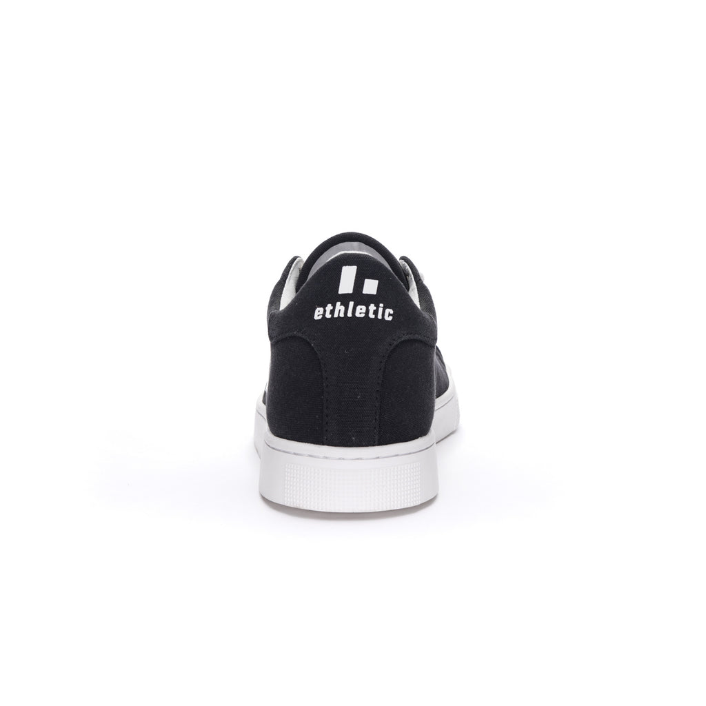 Fair Trainer Active Lo Jet Black | Just White